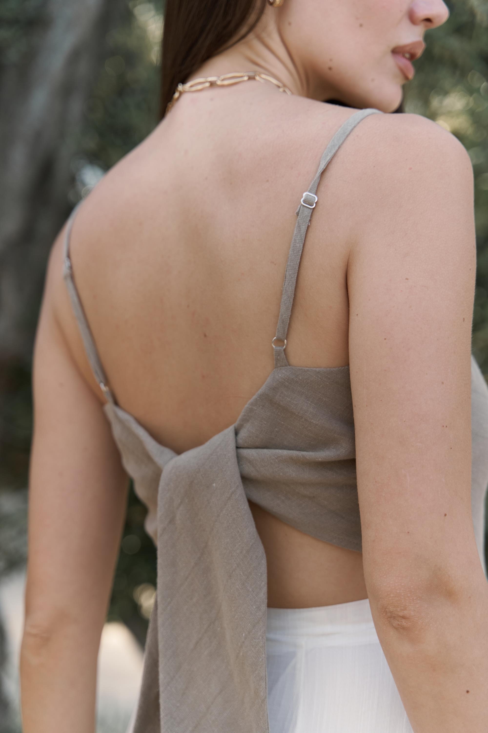 Vetria — Striped Strap Crop Top