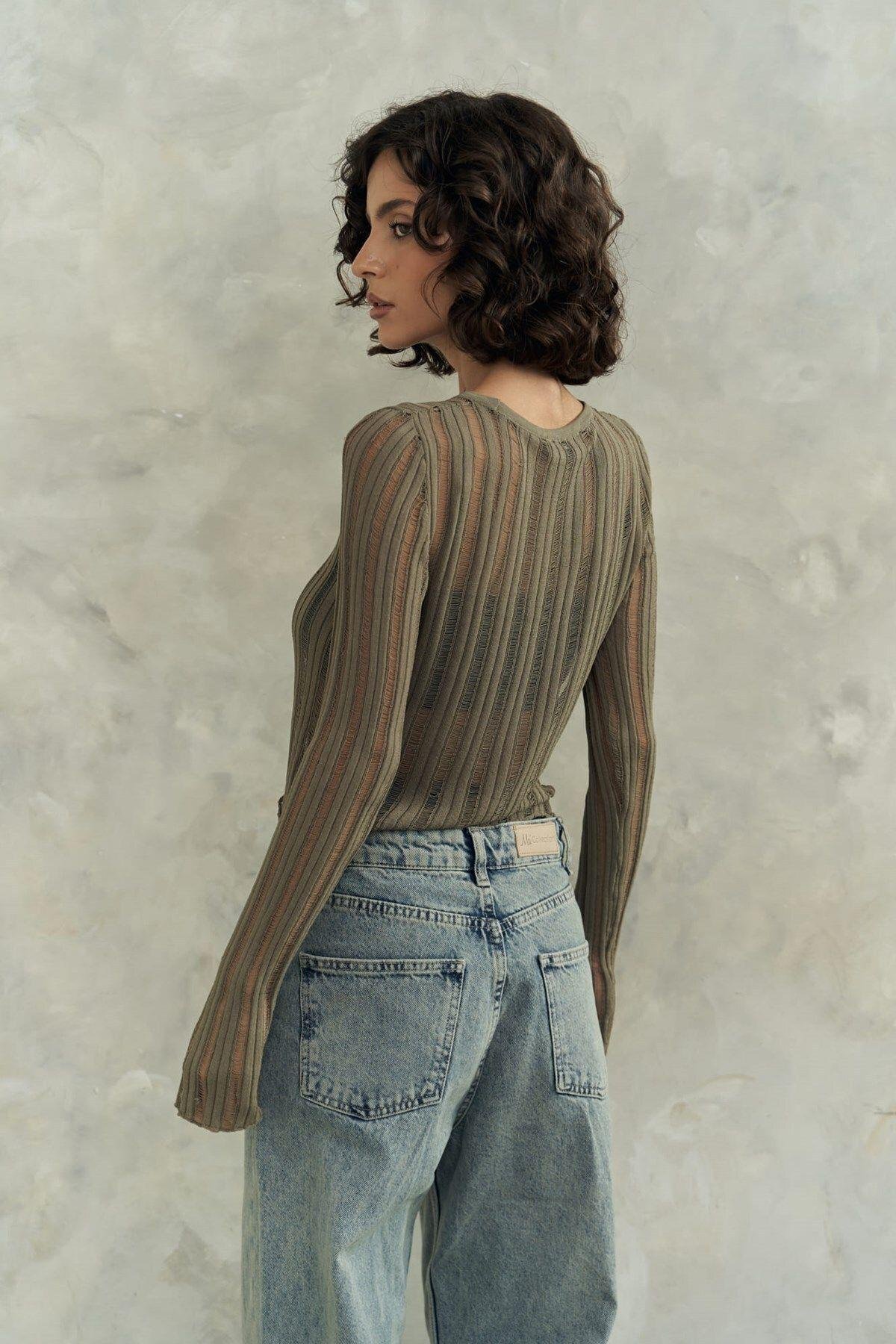 Semi-transparent ribbed top styled with denim – SHAÉN CHARM Collection