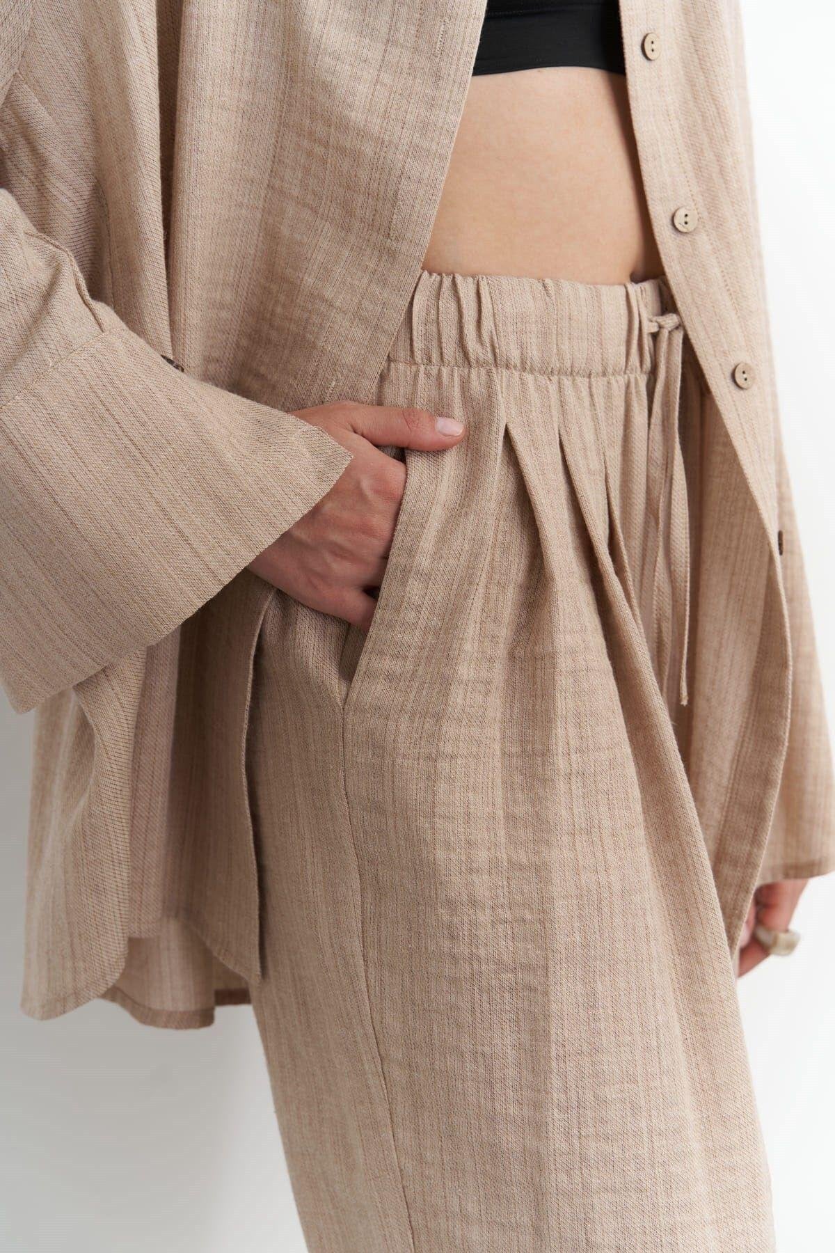 Breathable natural beige cotton-linen outfit
